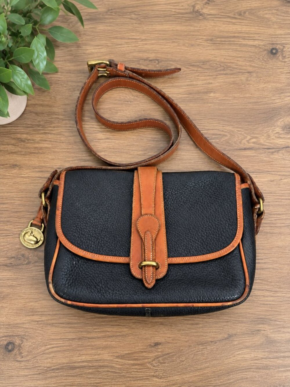 Vintage Dooney & Bourke AWL Equestrian Crossbody Bag Black British Tan USA